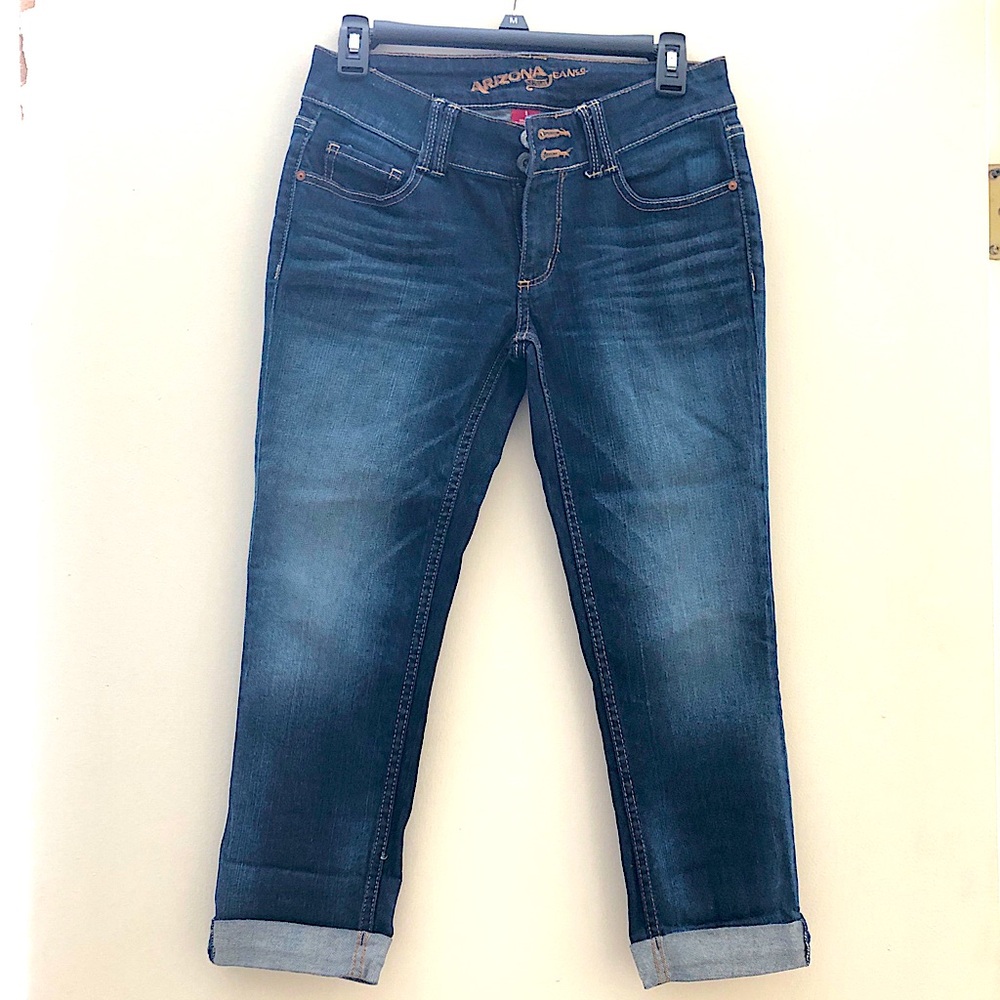 Arizona Crop Dark Wash Jean Capris